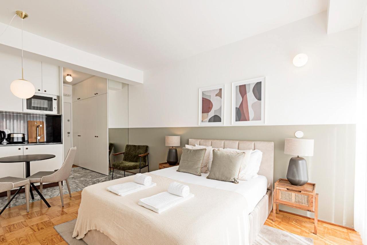 Ceuta Studio Apartments By Lovelystay ポルト エクステリア 写真