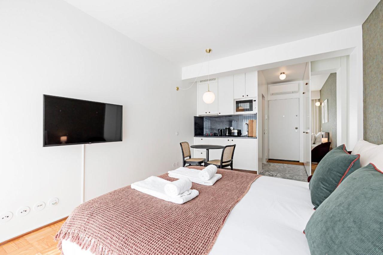 Ceuta Studio Apartments By Lovelystay ポルト エクステリア 写真