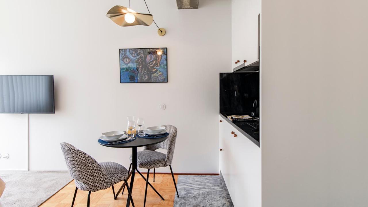 Ceuta Studio Apartments By Lovelystay ポルト エクステリア 写真