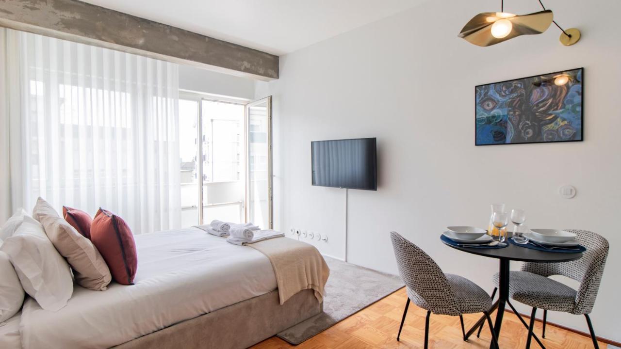 Ceuta Studio Apartments By Lovelystay ポルト エクステリア 写真
